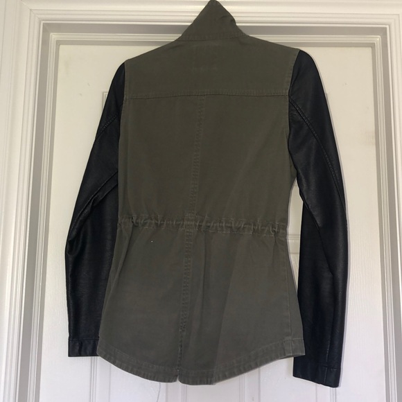 Jacket - Picture 5 of 5